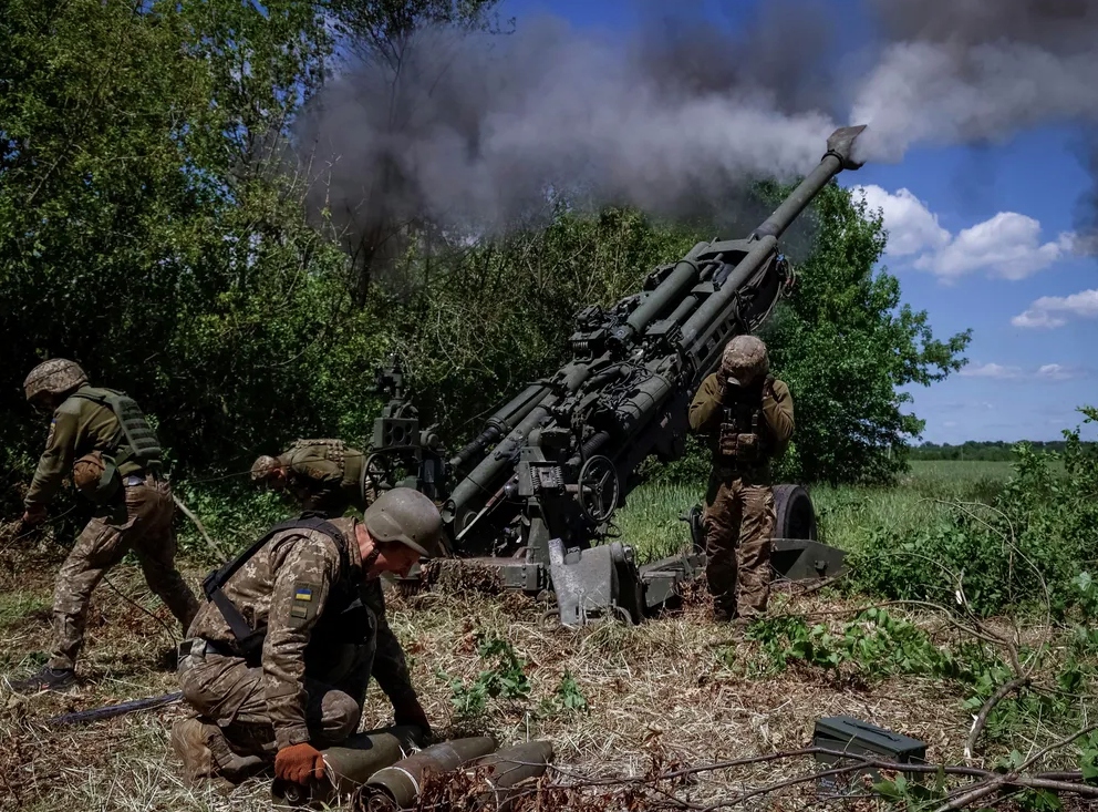 Lựu pháo Ukraine dội hỏa lực vào cứ điểm của Nga gần Bakhmut